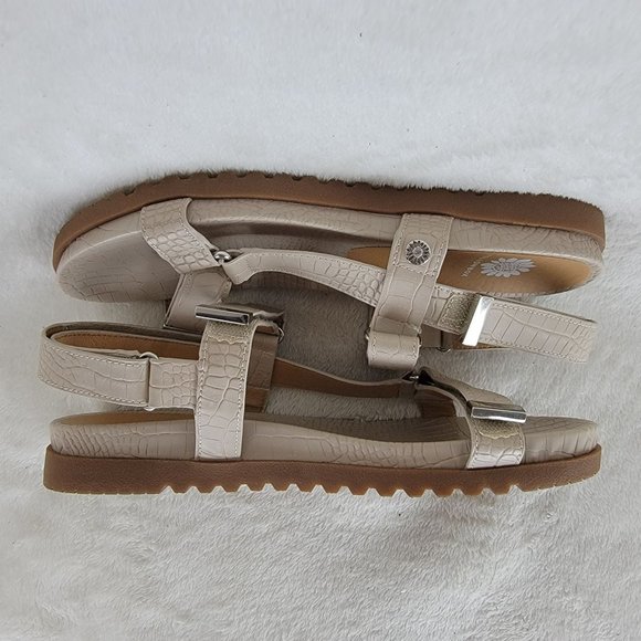 Yellow Box Weston Beige Adjustable Strappy Croc Vegan Leather Sandals Size 7.5M - Picture 5 of 8